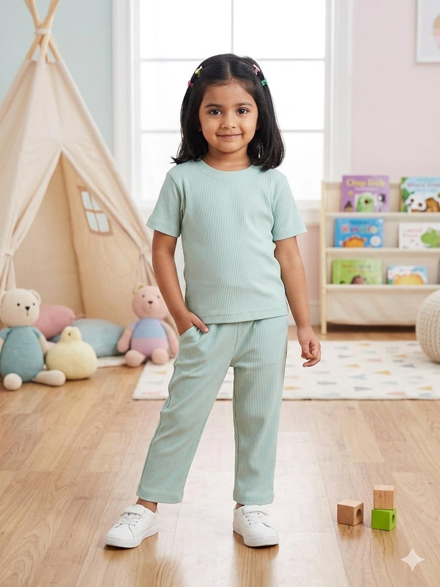 Light green unisex ribbed Coord  set (1-6 years )Code:SA