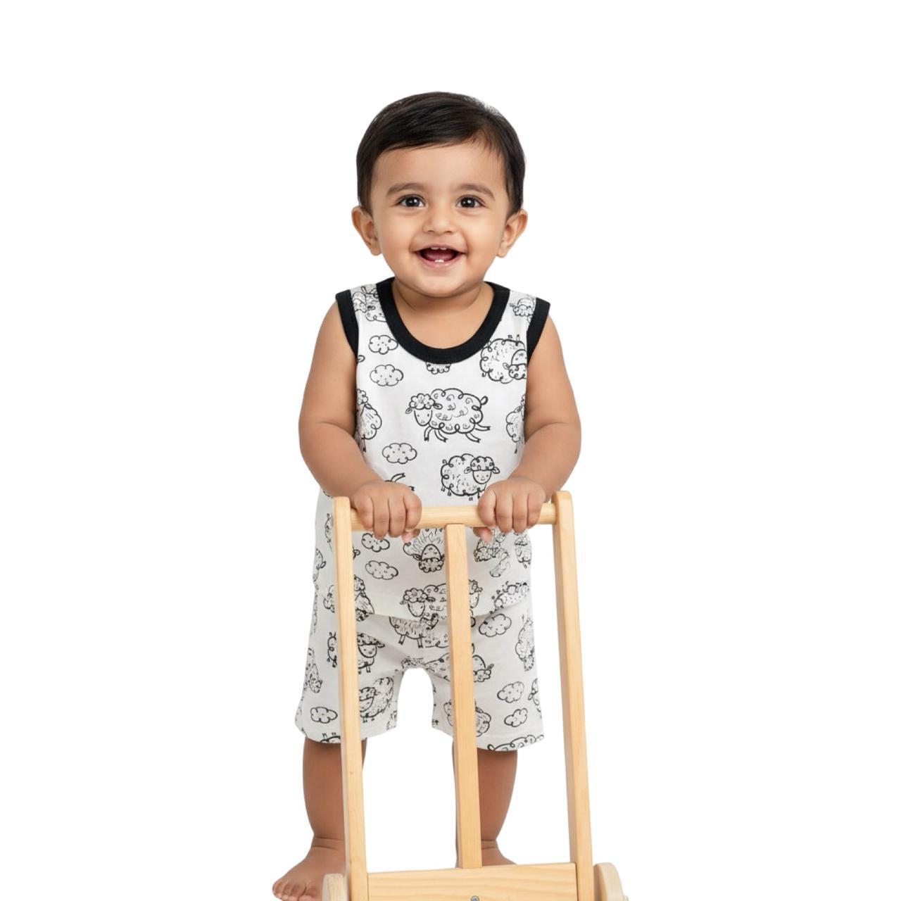 Assorted design  –Short Set    Random Design – ₹89  -(6 -12 months)