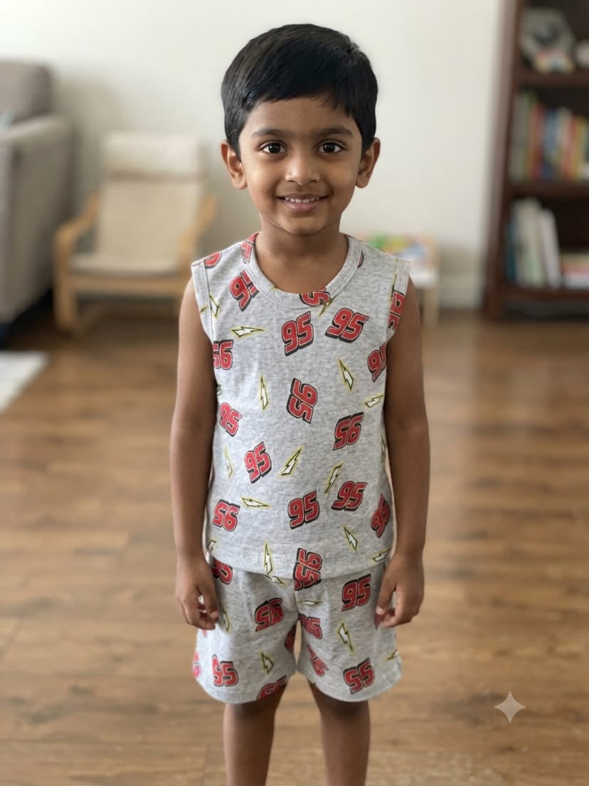 95 sleeveless Short set (3-5 years)